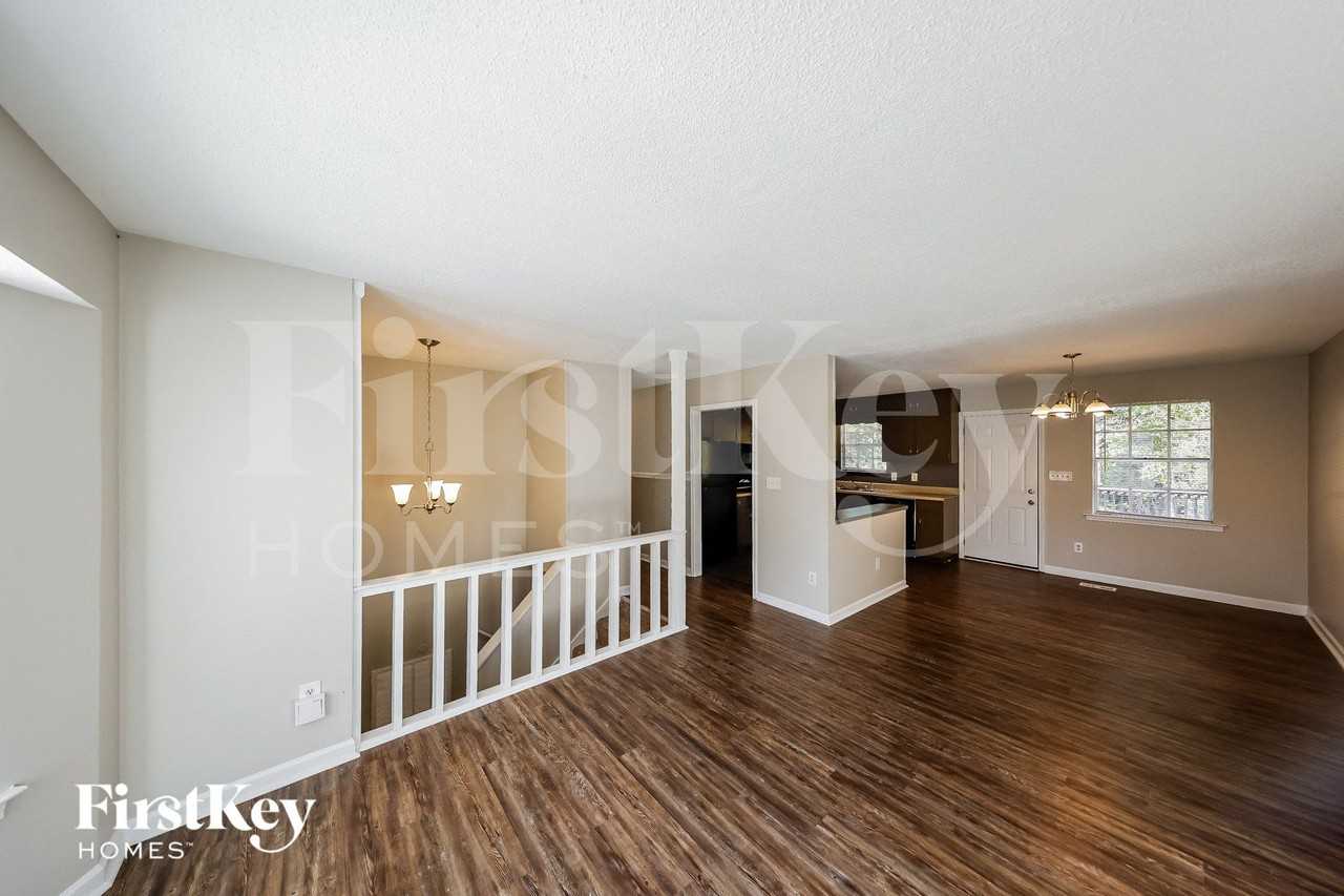 634 14th Ave Nw - Photo 4 of 15