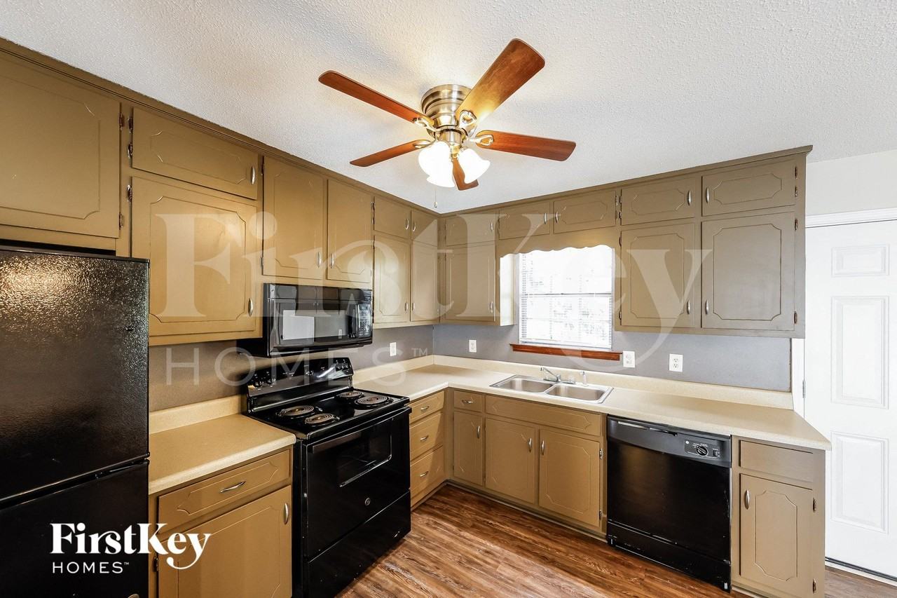 634 14th Ave Nw - Photo 6 of 15