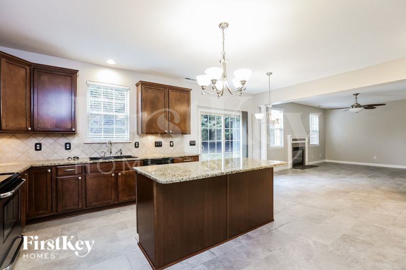 63 Sugarfield Ln - Photo 6 of 18