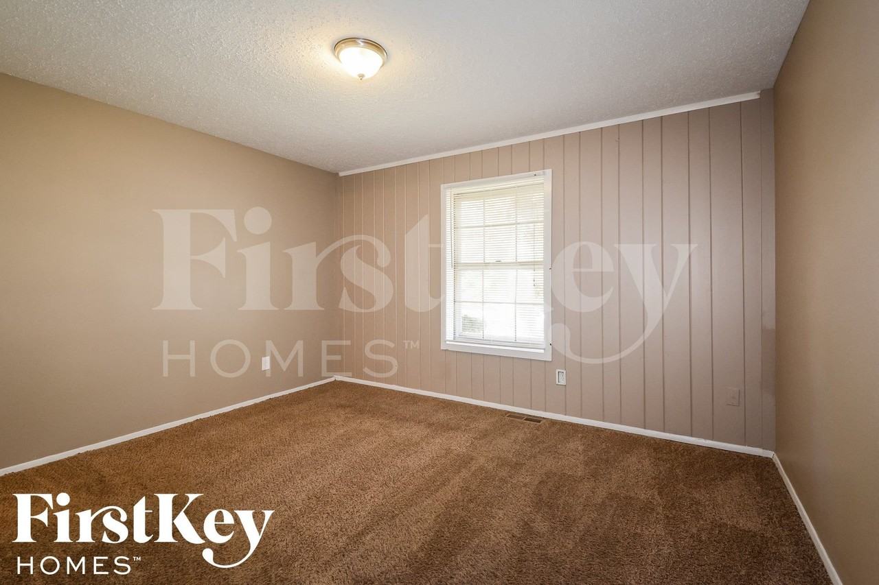 6176 Silver Fox Dr - Photo 7 of 14