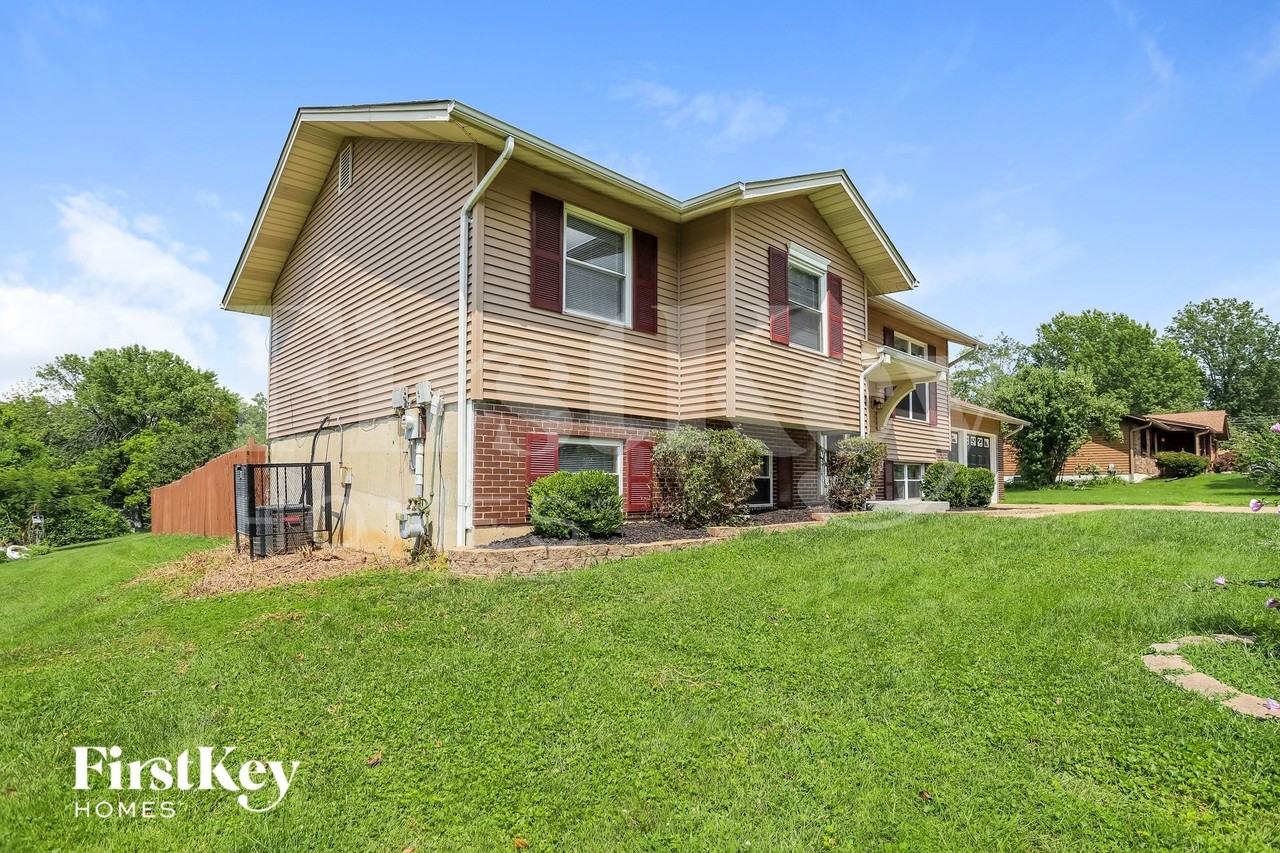 6161 Limbwood Ct - Photo 2 of 15