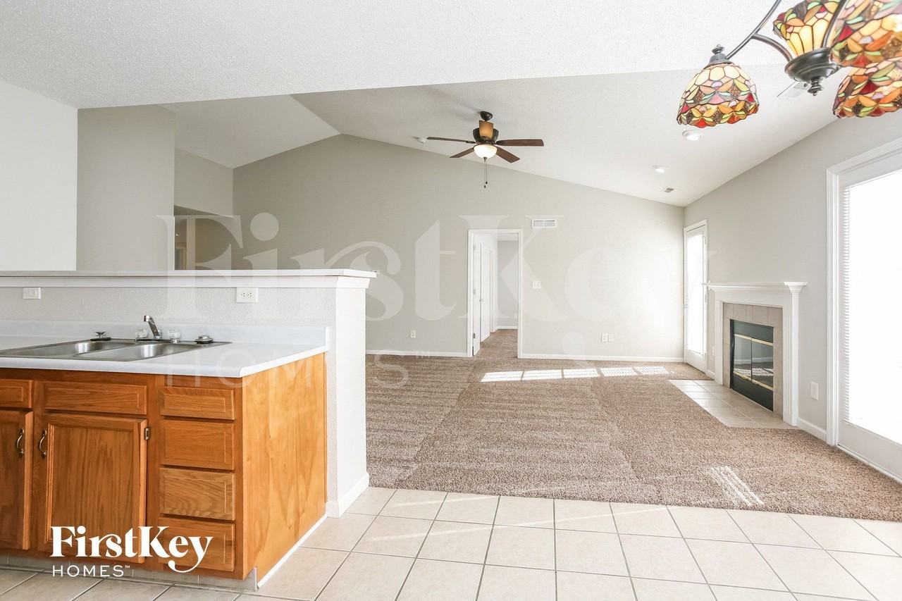 6041 Gimbel Cir - Photo 4 of 14