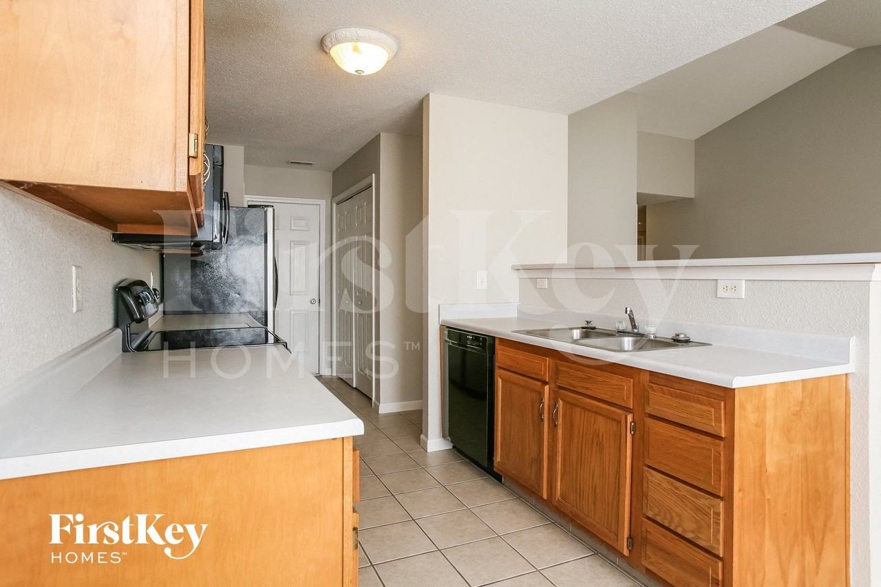 6041 Gimbel Cir - Photo 5 of 14