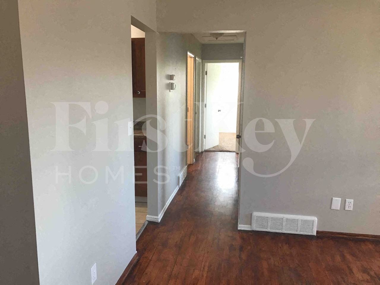 5994 Waldway Ln - Photo 6 of 35