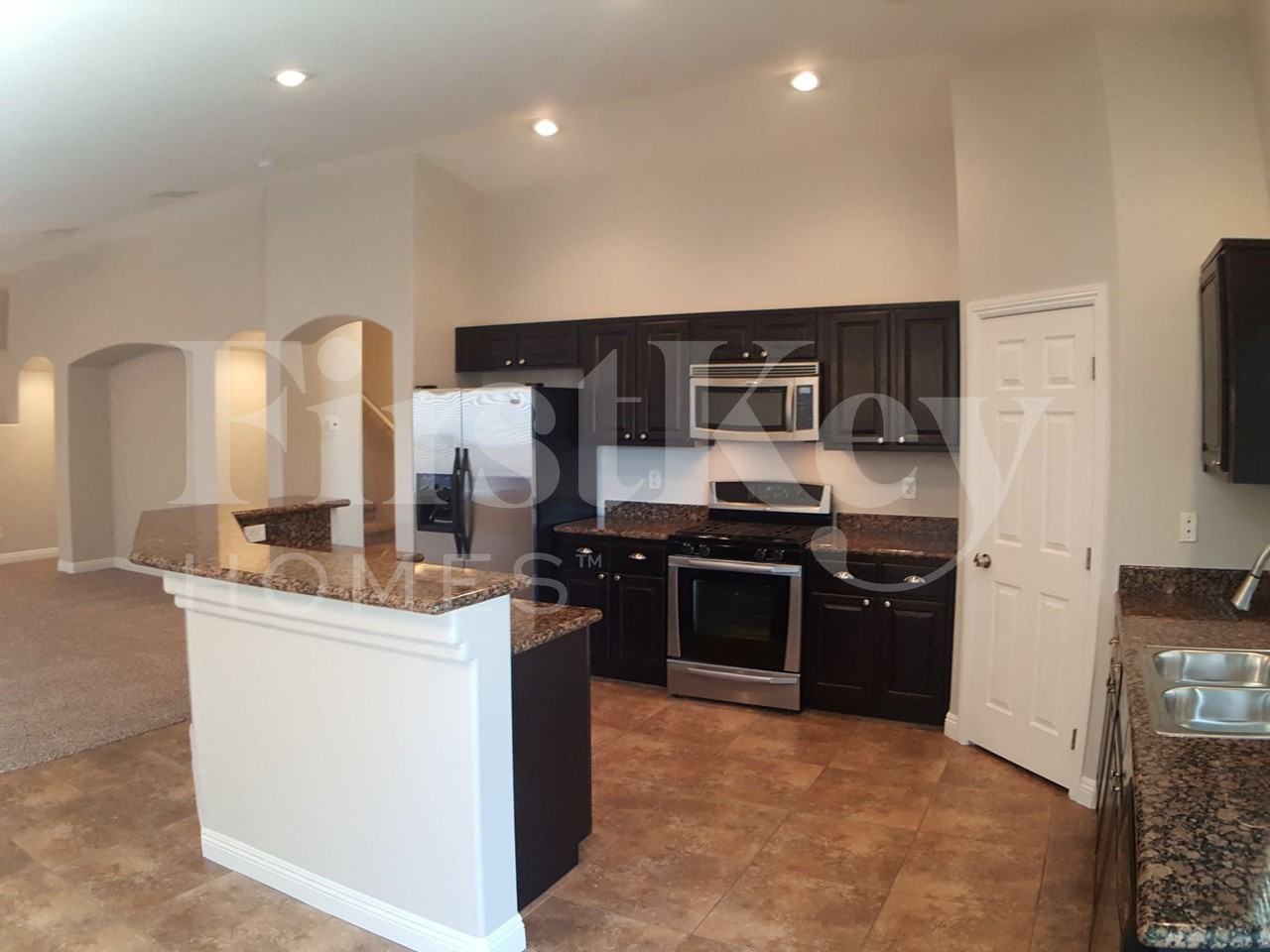 5728 Hornbrook St - Photo 6 of 30