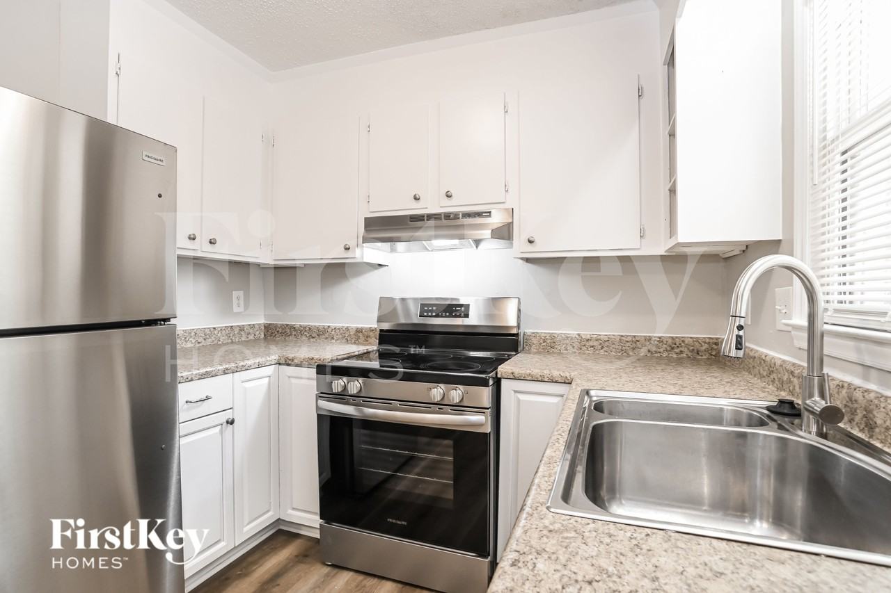 5721 Trotters Ridge Rd - Photo 6 of 16