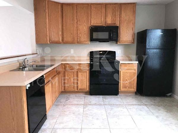 5714 Congressional Pl - Photo 4 of 14