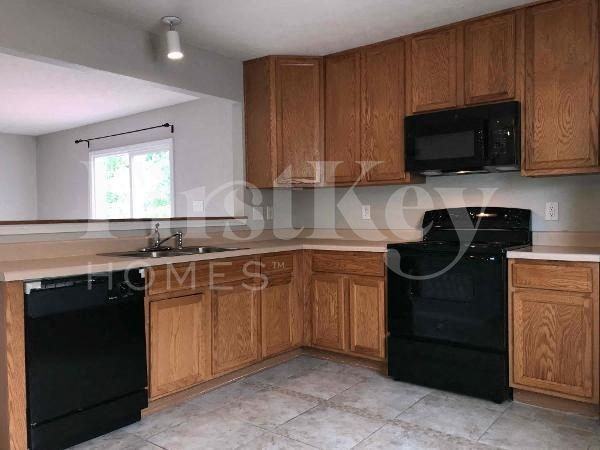 5714 Congressional Pl - Photo 5 of 14
