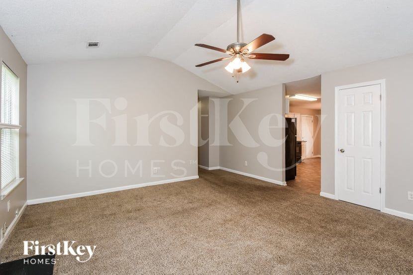 5693 Chisolm Trl - Photo 3 of 16