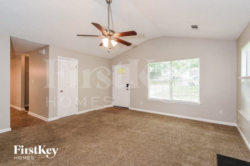 5693 Chisolm Trl - Photo 4 of 16