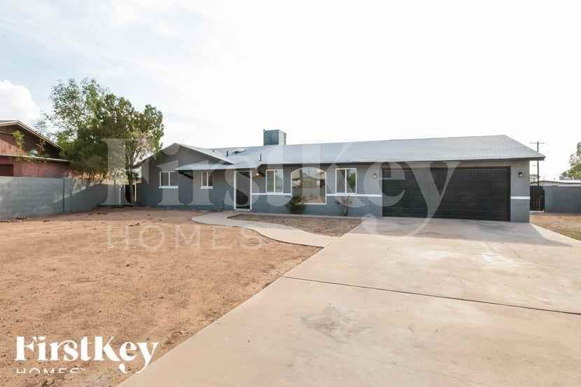 5610 S 20th Ln - Photo 2 of 16