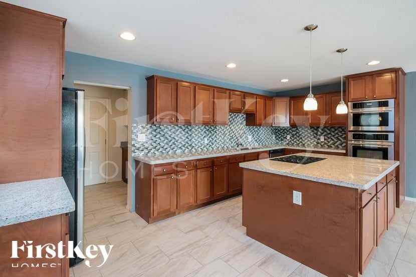 5610 S 20th Ln - Photo 6 of 16