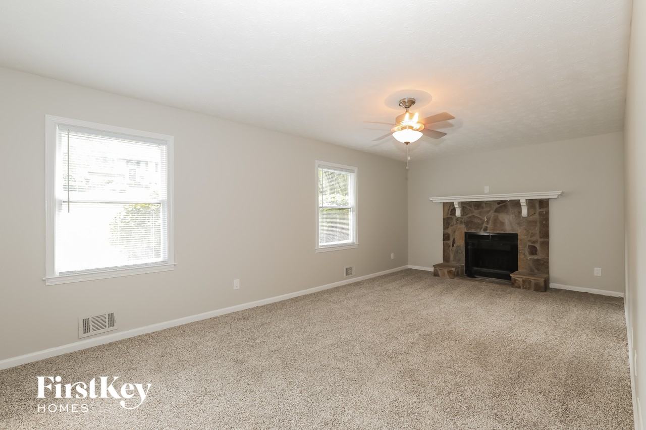 4315 Marjorie Rd - Photo 2 of 15