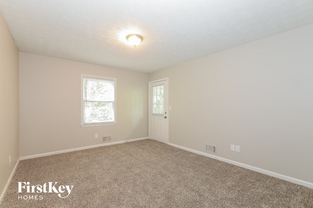 4315 Marjorie Rd - Photo 3 of 15