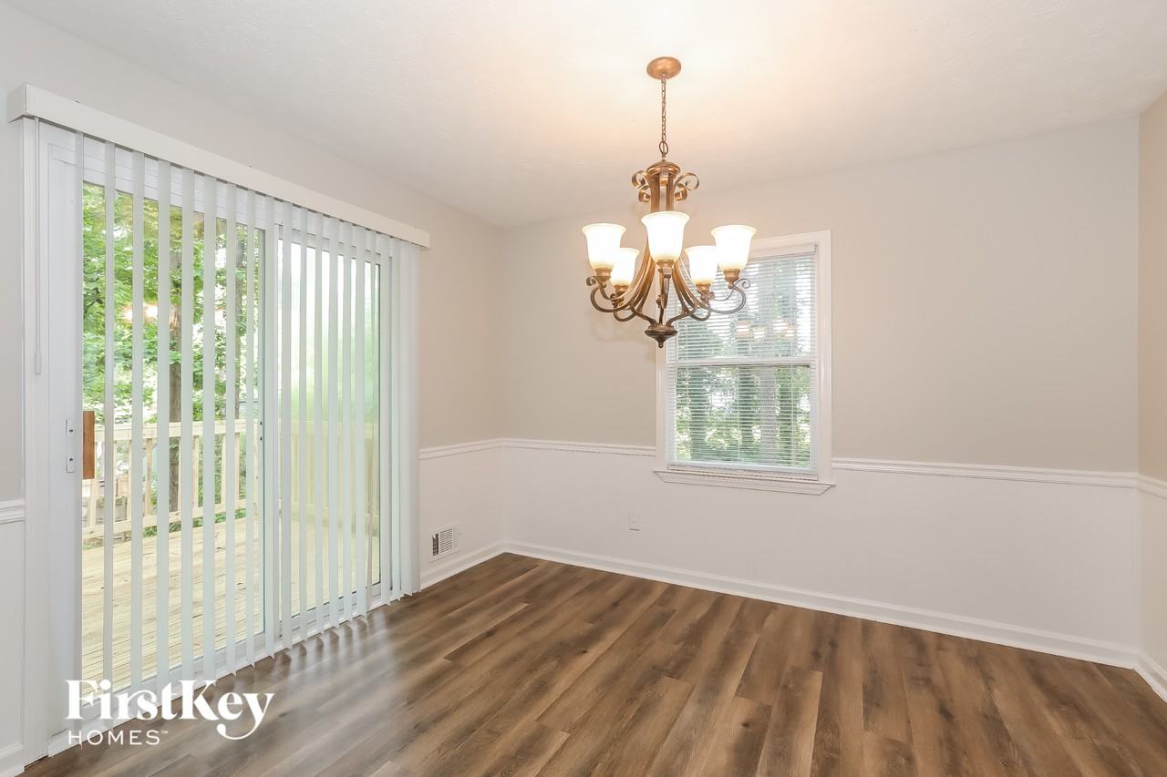 4315 Marjorie Rd - Photo 4 of 15