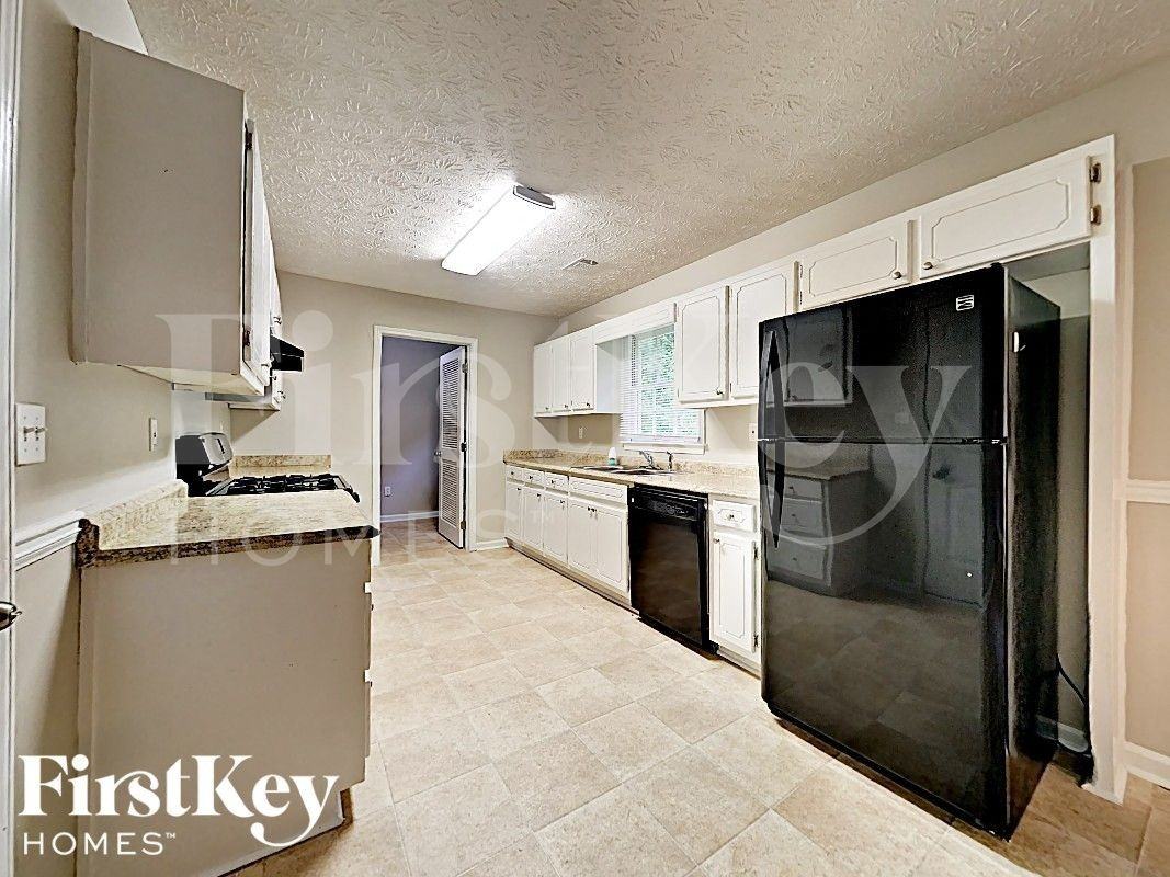 4136 Jodeco Rd - Photo 4 of 16