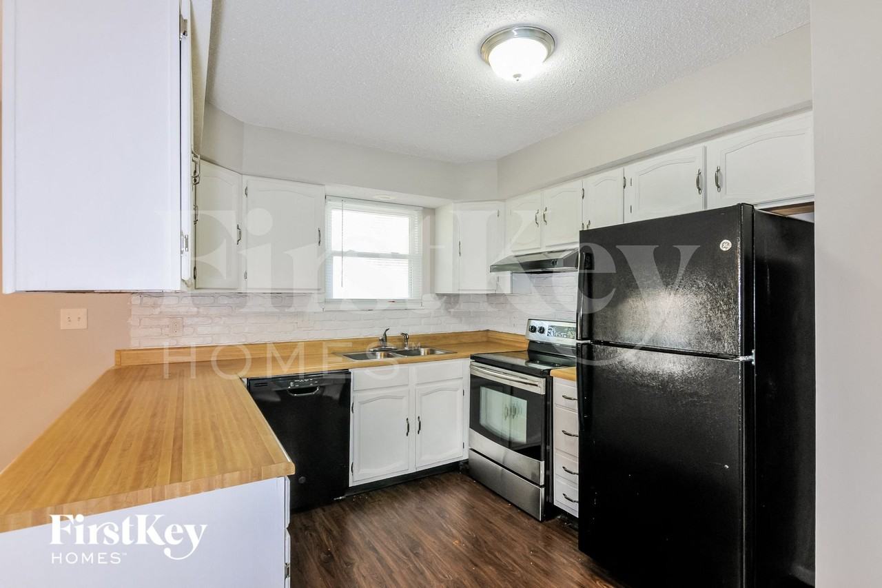 37 Westbrook Dr - Photo 7 of 15