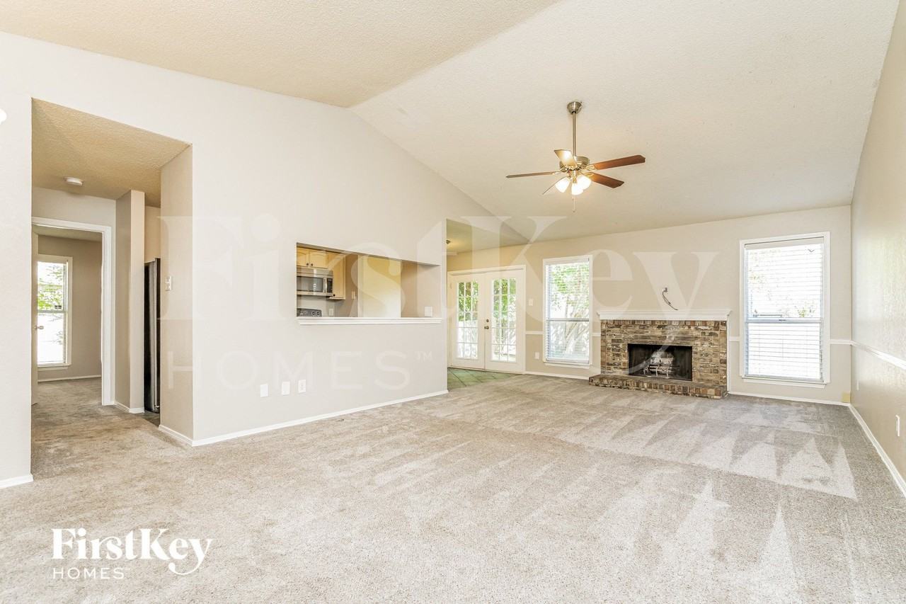 234 Rockwall Pkwy - Photo 3 of 15