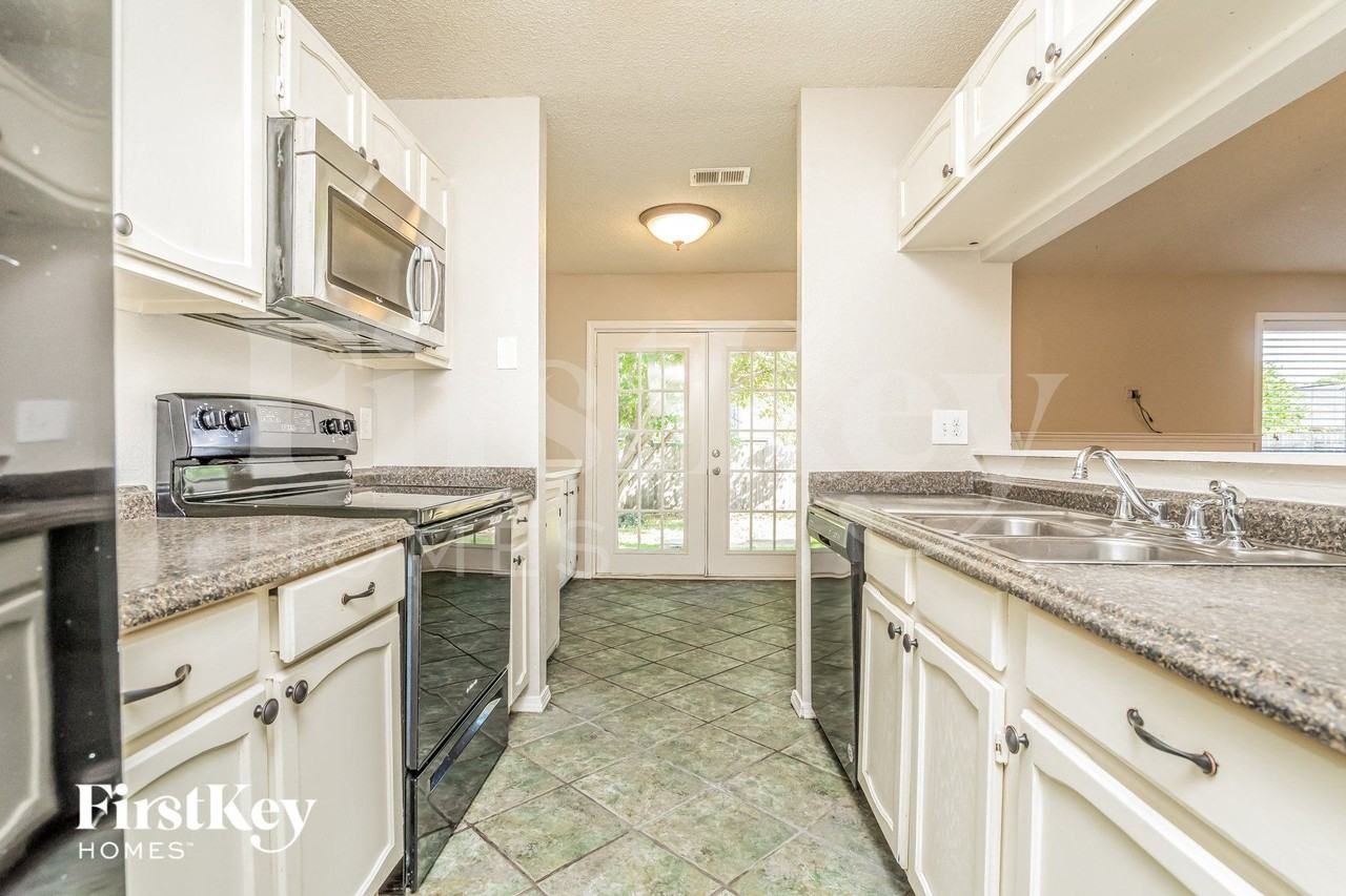 234 Rockwall Pkwy - Photo 7 of 15