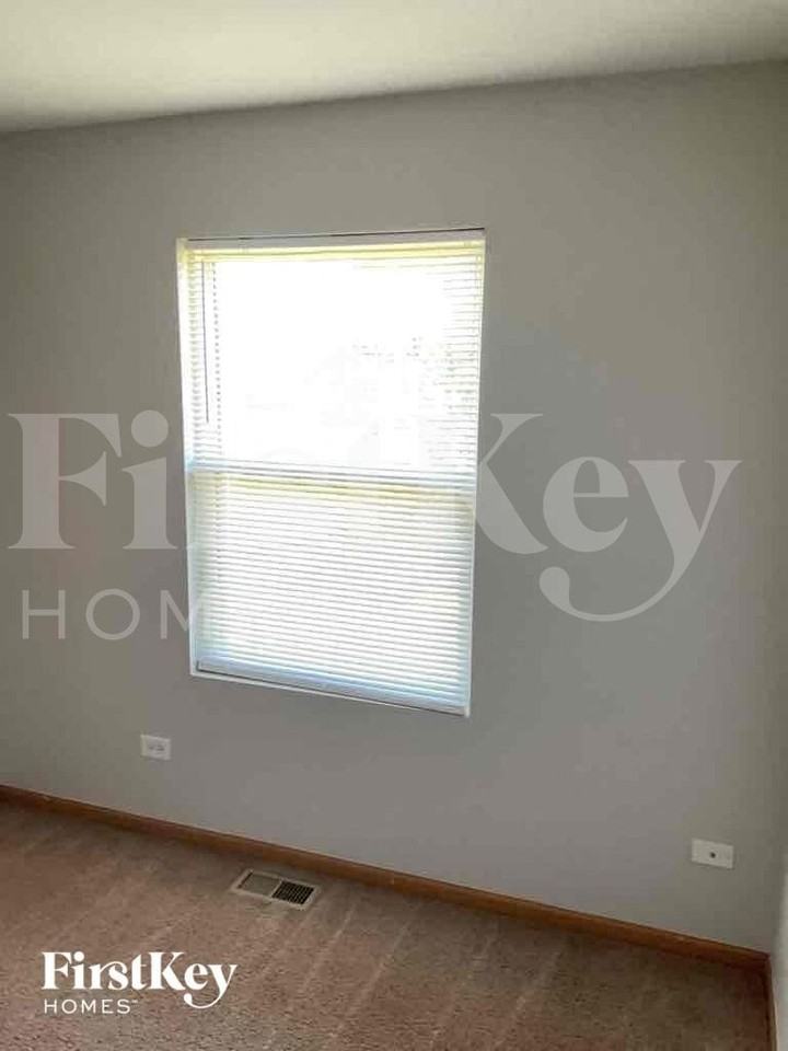 2316 Alden Dr - Photo 7 of 9