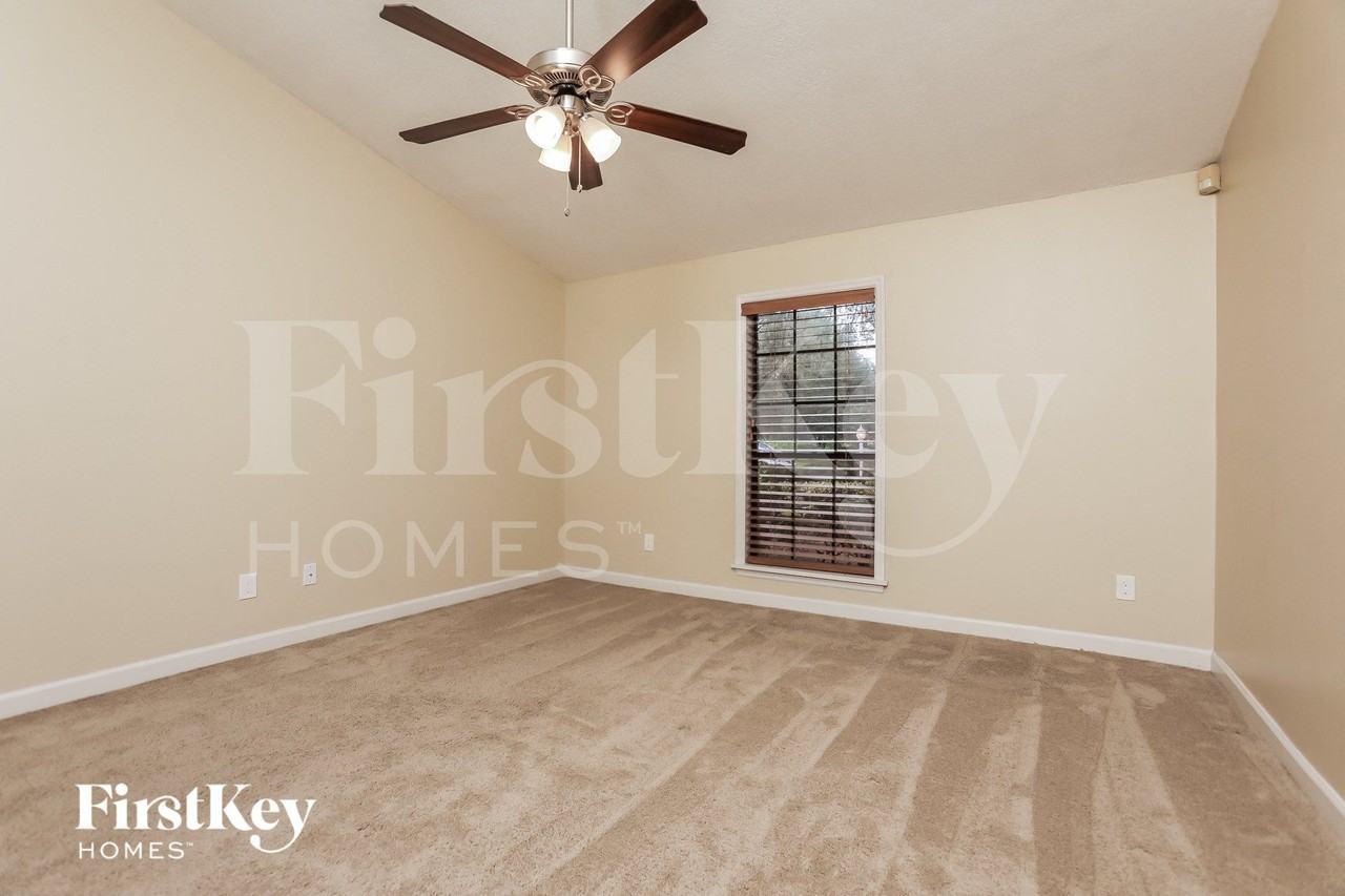 2229 Bluff Oak St - Photo 7 of 15