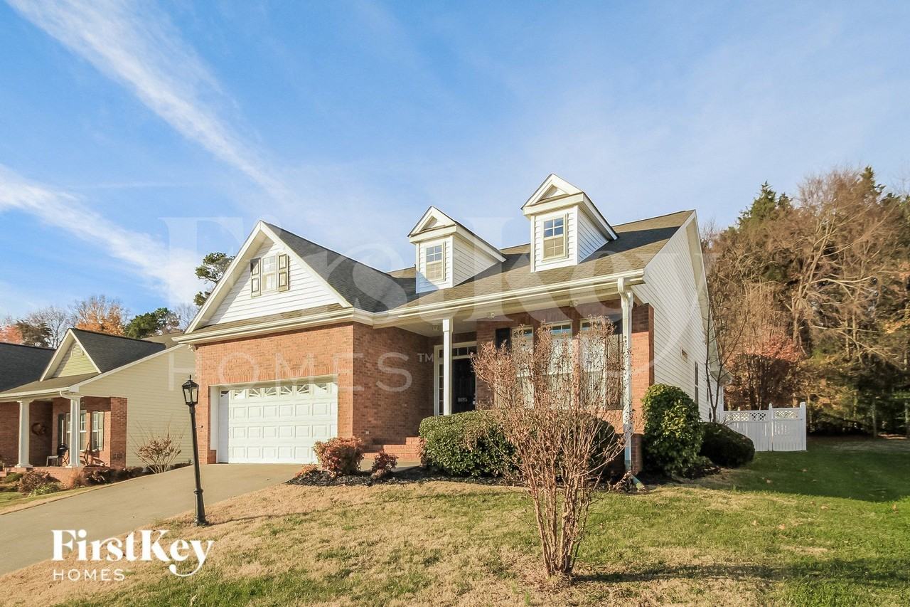 1835 Austin Place Ln - Photo 2 of 15