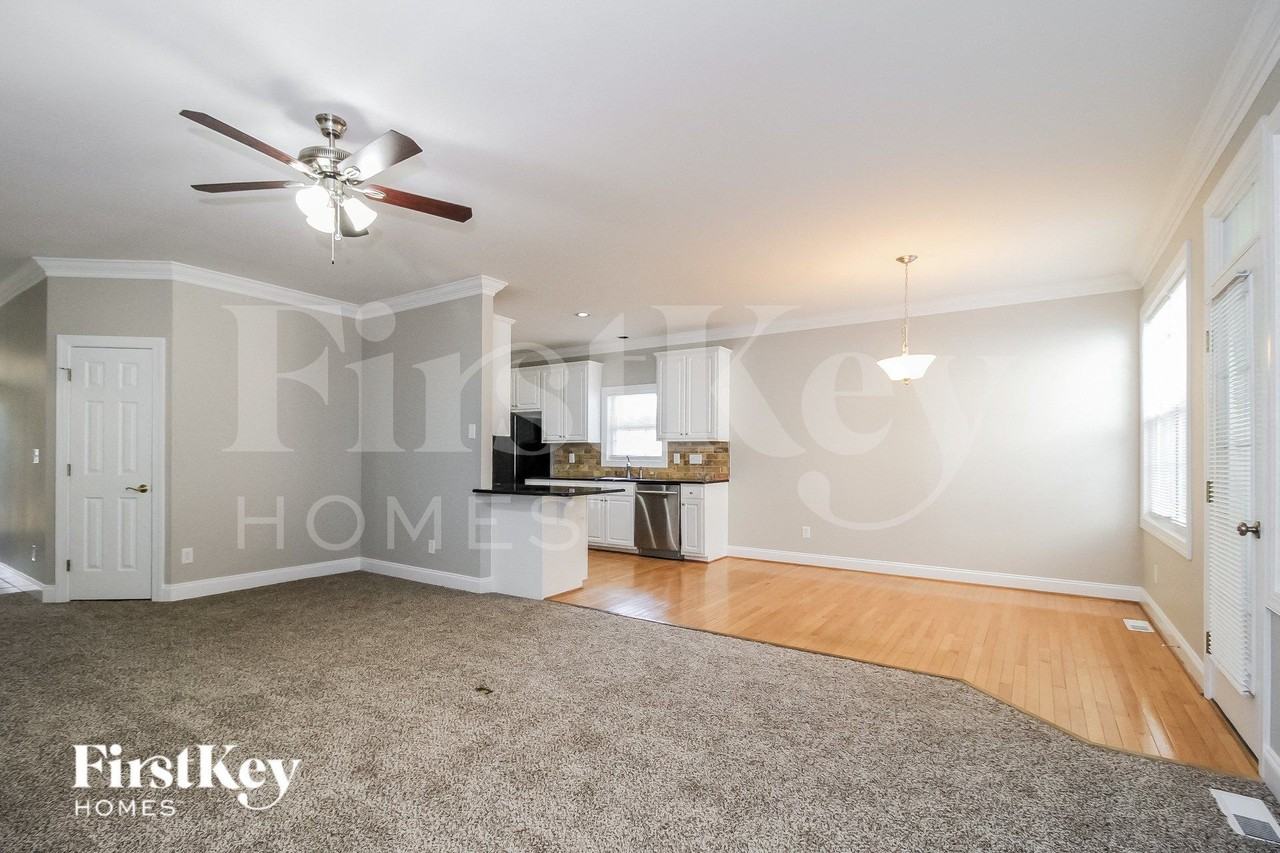 1835 Austin Place Ln - Photo 4 of 15