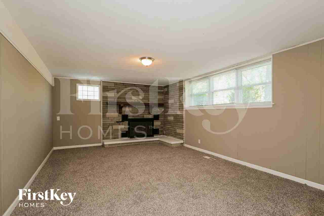 1785 Trotter Way - Photo 7 of 16