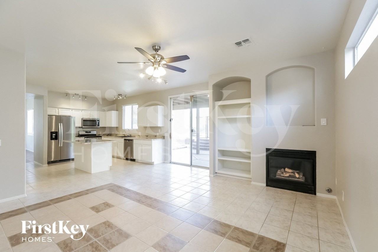 16136 W Desert Bloom St - Photo 6 of 15