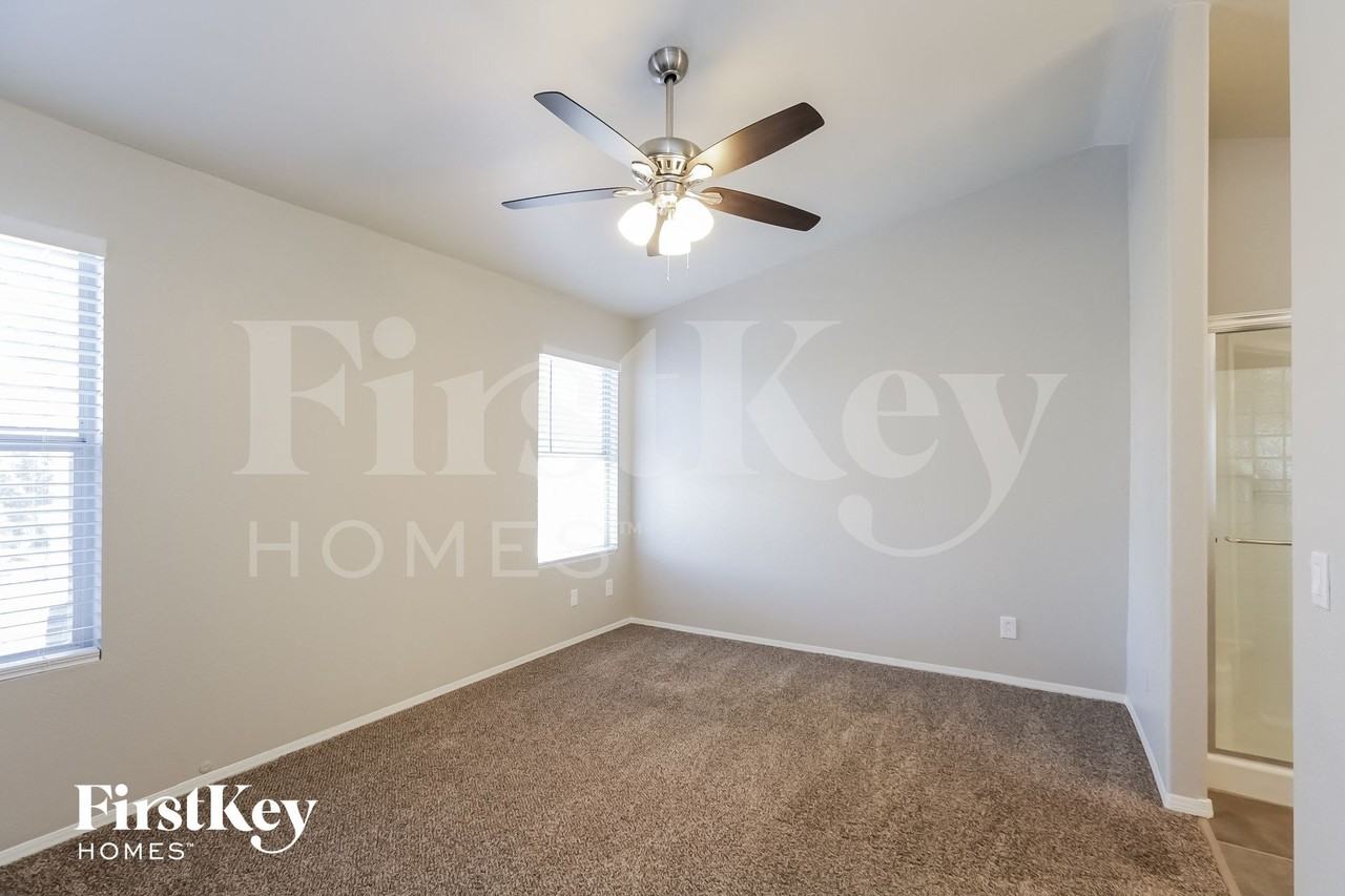 16136 W Desert Bloom St - Photo 7 of 15
