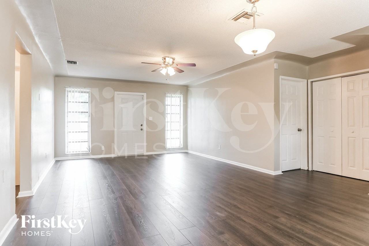 1565 Nwave - Photo 3 of 15