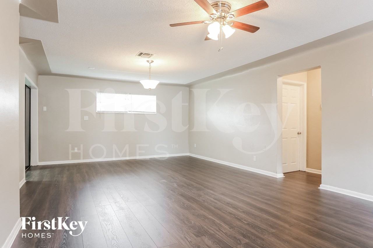 1565 Nwave - Photo 4 of 15