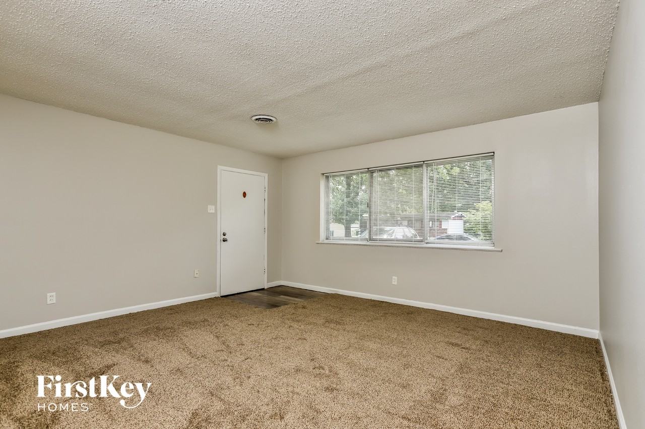 1495 Mullanphy Rd - Photo 4 of 15