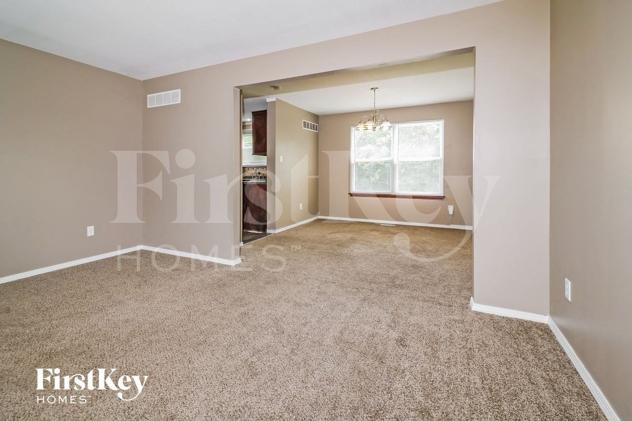 14345 River Oaks Ct - Photo 4 of 15