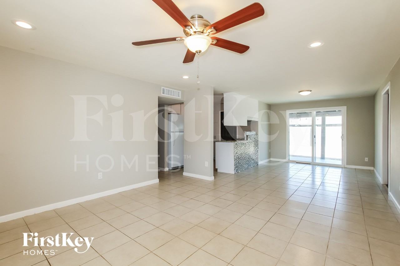 14049 N 37th Way - Photo 5 of 16