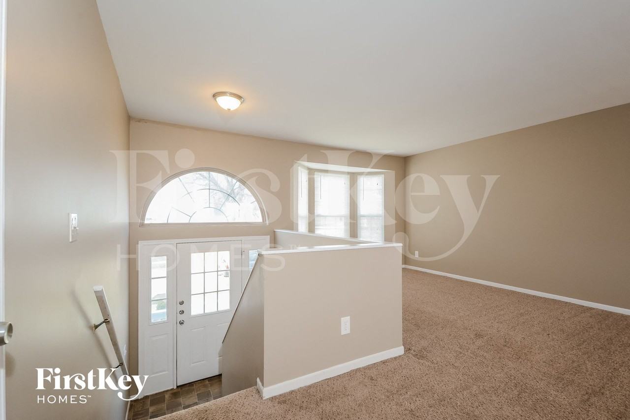 12558 Evening Shade Dr - Photo 4 of 15