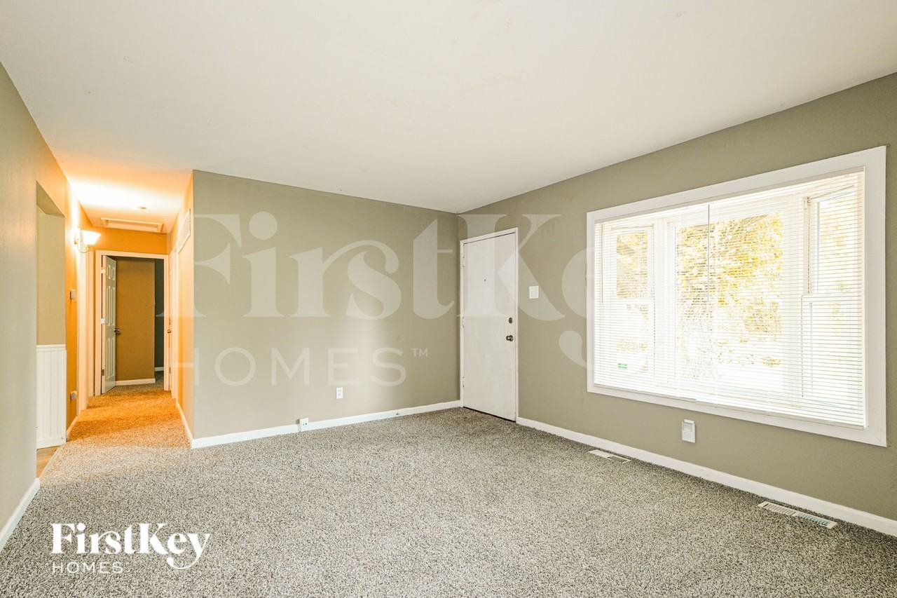 12543 Missouri Bottom Rd - Photo 4 of 16