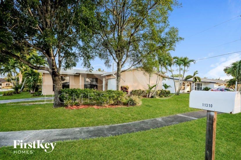 11310 Nwplace - Photo 2 of 15