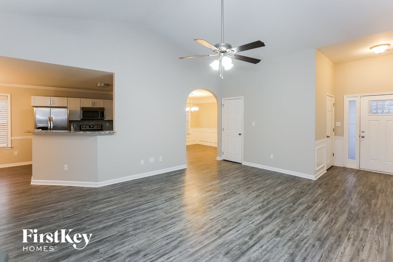 11300 Fox Hill Dr - Photo 5 of 16