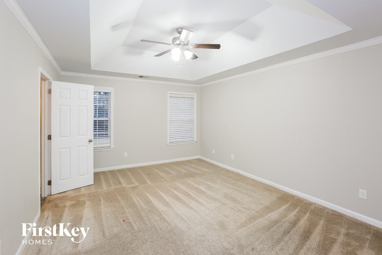 11300 Fox Hill Dr - Photo 7 of 16