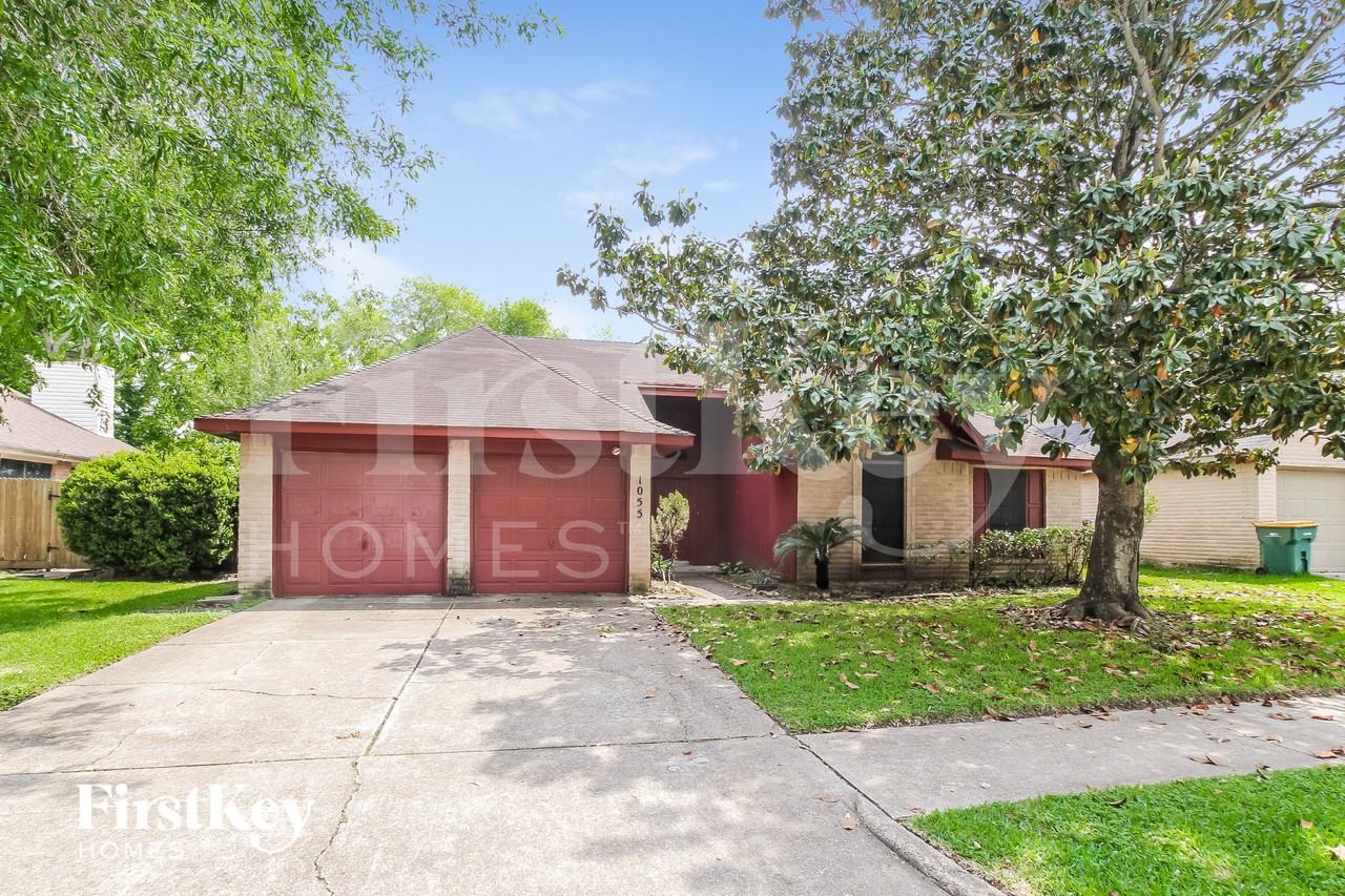 1055 Margate Dr - Photo 2 of 16