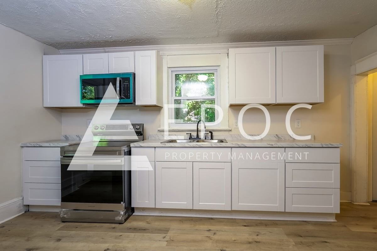 806 Lawsonville Ave - Photo 2 of 15