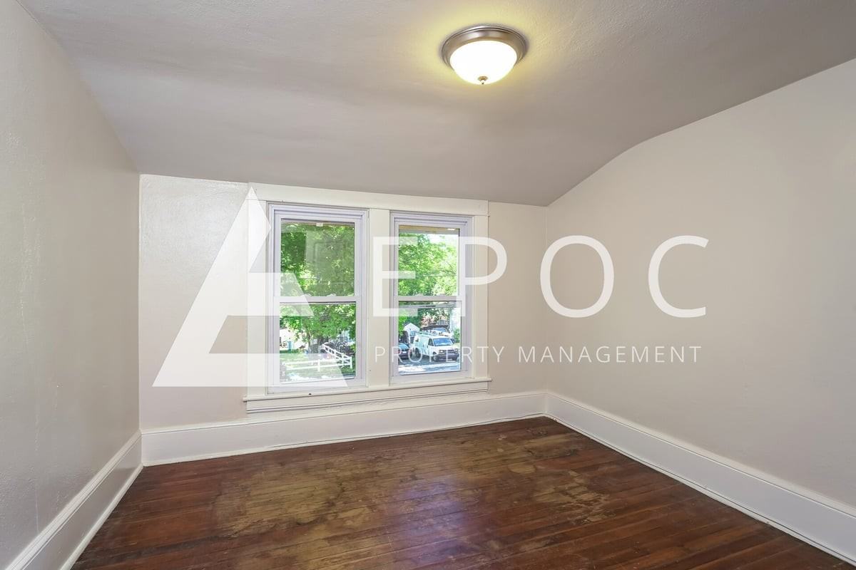 806 Lawsonville Ave - Photo 6 of 15