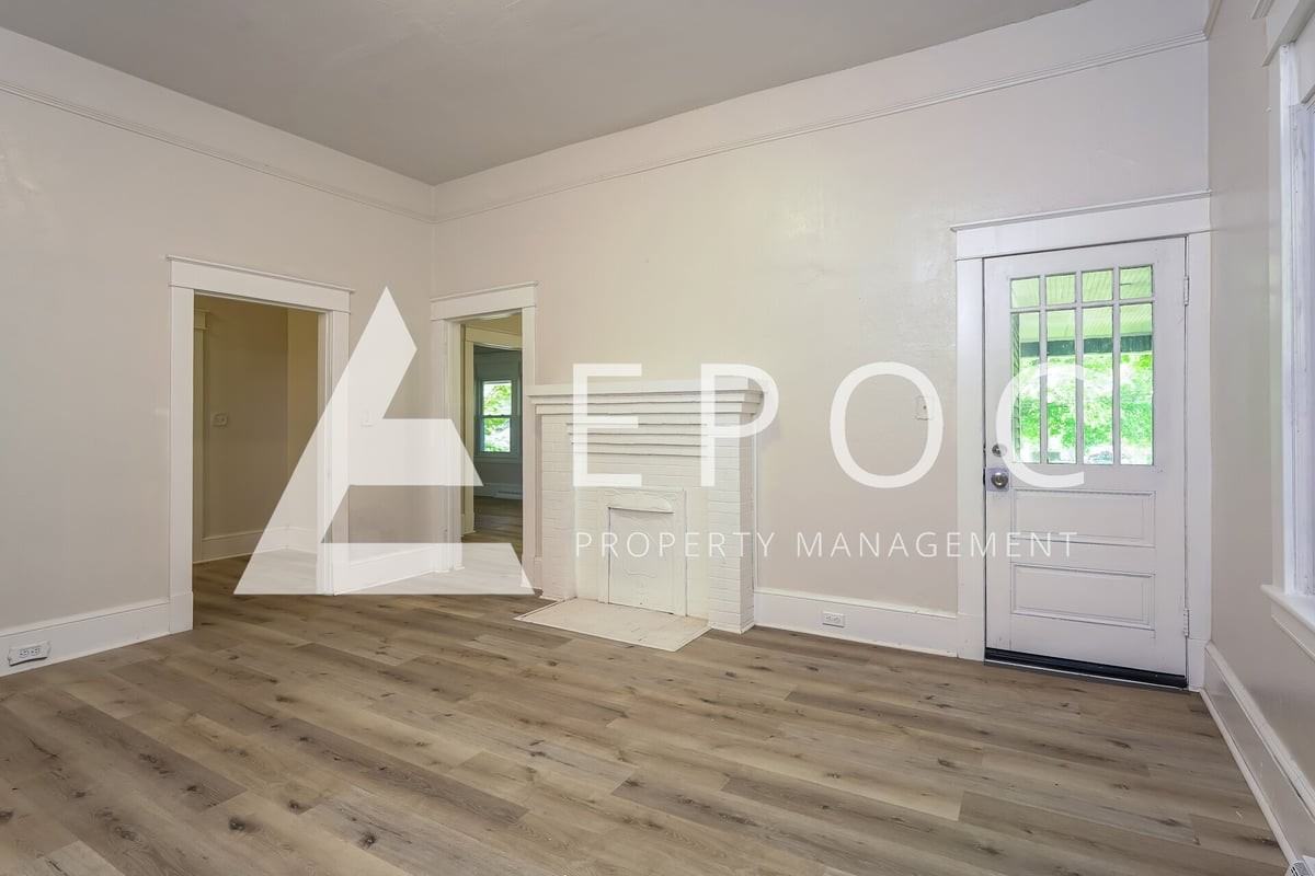 806 Lawsonville Ave - Photo 4 of 15