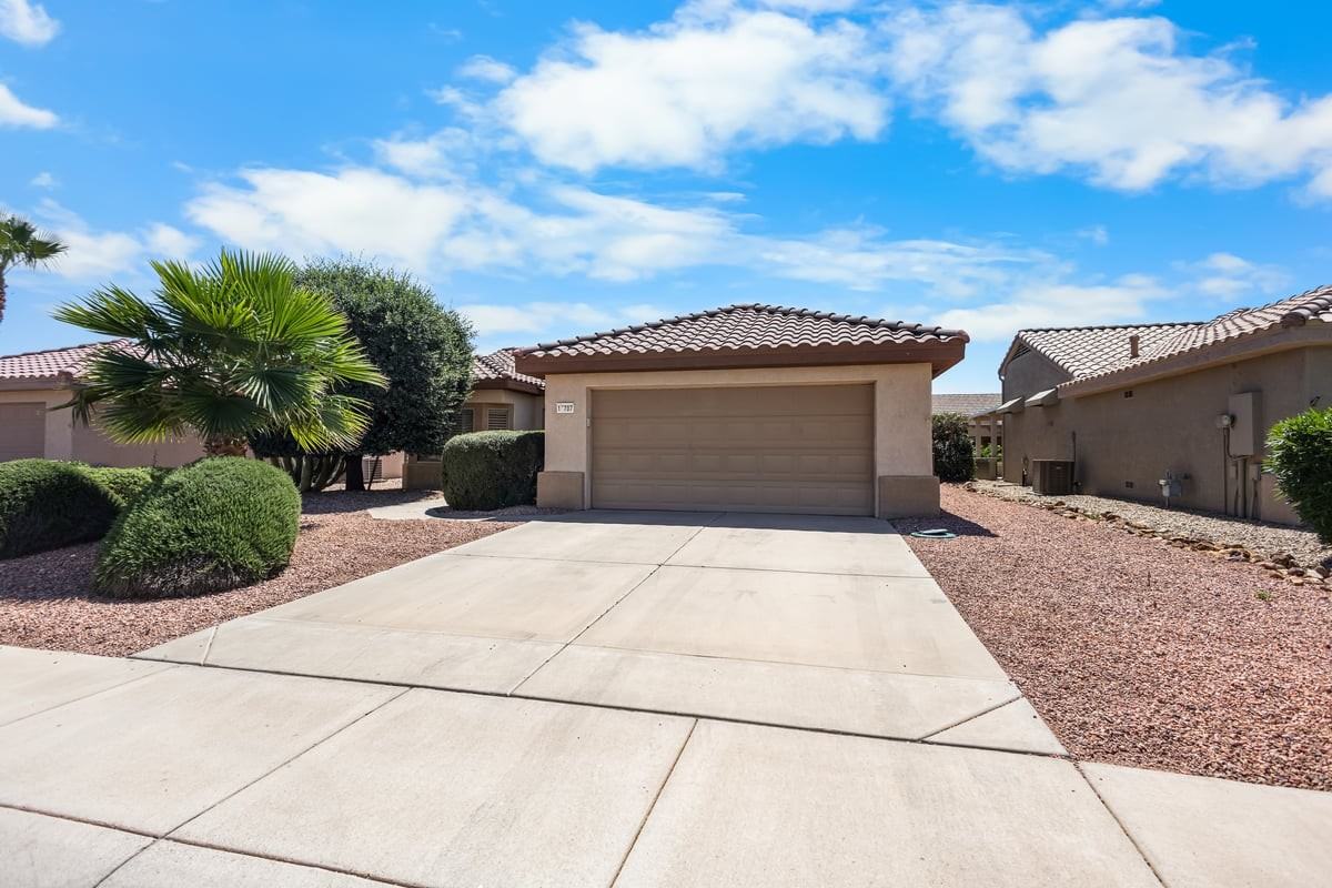 15707 W Cimarron Dr - Photo 2 of 24