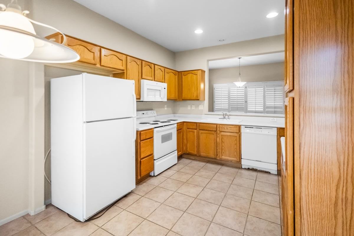 15707 W Cimarron Dr - Photo 5 of 24