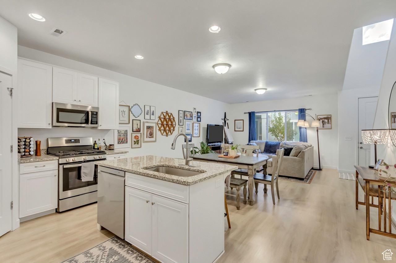 3715 Sw - Photo 2 of 21