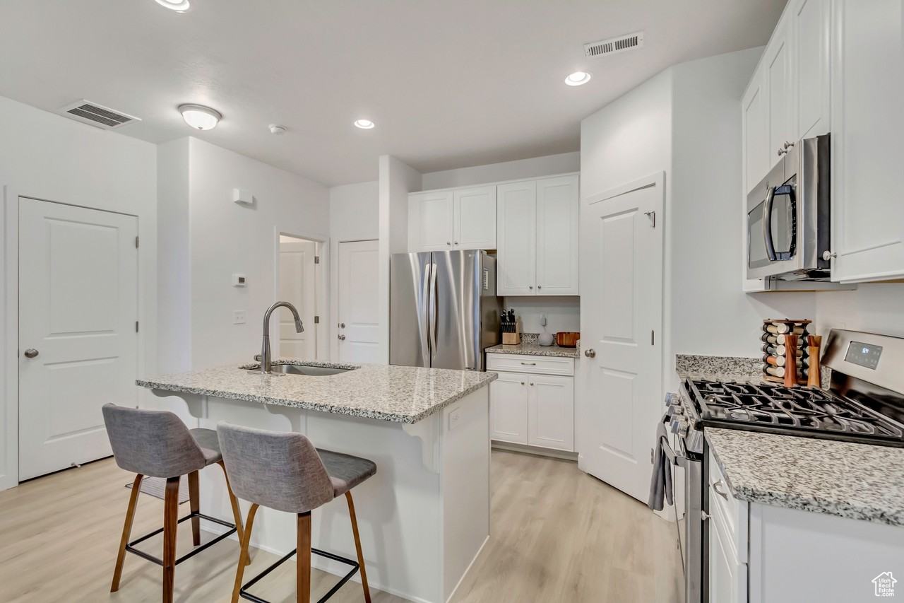 3715 Sw - Photo 3 of 21