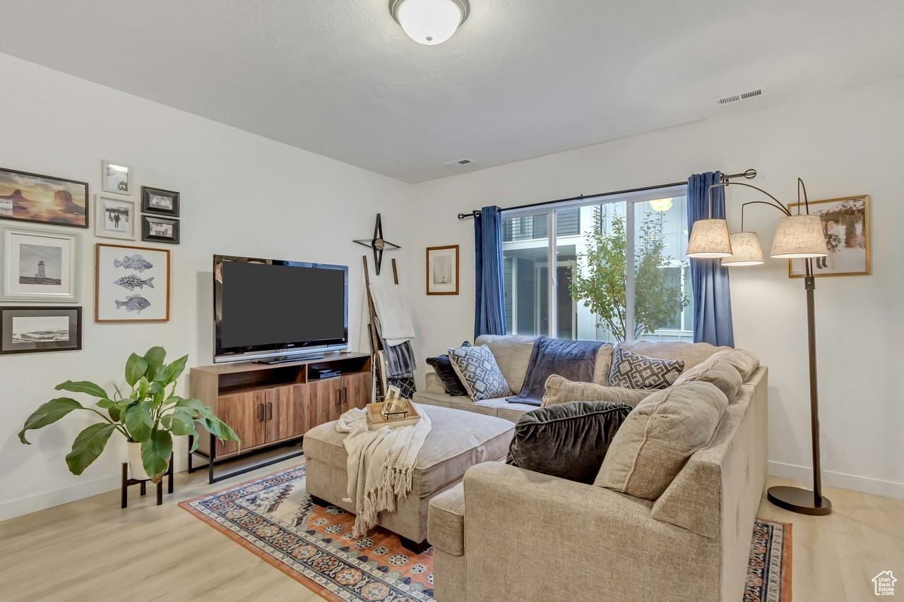 3715 Sw - Photo 4 of 21