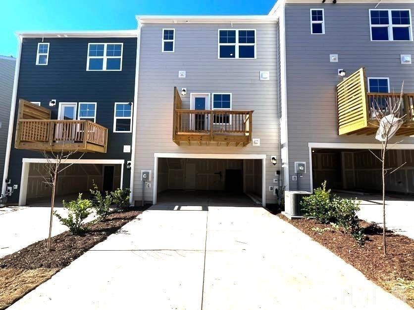 1815 Starlit Sky Ln - Photo 2 of 9